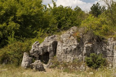 Taş çöl olarak da bilinen, dikilmiş taşlar. Varna eyaletinin ev formları. Bulgaristan 'ın kaya oluşumları. Taş orman.