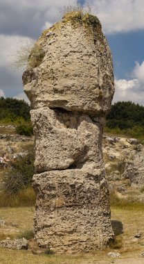 Taş çöl olarak da bilinen, dikilmiş taşlar. Varna eyaletinin ev formları. Bulgaristan 'ın kaya oluşumları. Taş orman.