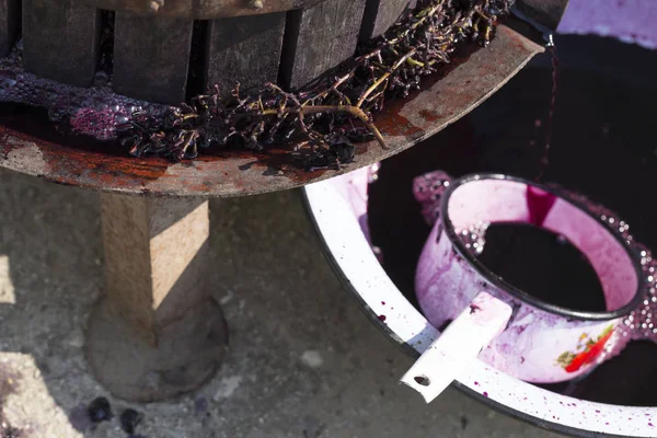 Wytwarzanie Wina Sok Jest Scalony Specjalnego Sprzętu Technologia Produkcji Wina — Zdjęcie stockowe