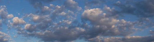 Cirrus Awan Langit Biru Tragis Suram Langit Panorama Langit Yang — Stok Foto