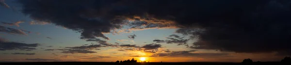 Panorama Landskap Med Jävla Solnedgång Fantastisk Himmel Planeten Jorden Lila — Stockfoto