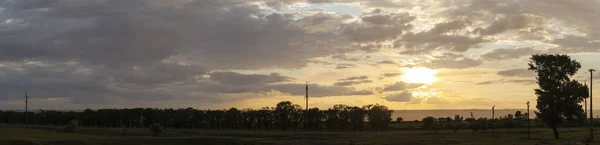 Paisagem Pôr Sol Céu Sombrio Trágico Aldeia Estepe Budjak Terreno — Fotografia de Stock