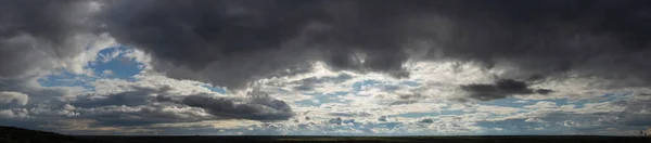 Landschaft Bei Sonnenuntergang Tragischer Düsterer Himmel Das Dorf Der Budjak — Stockfoto