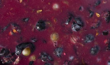 Şarap malzemesi, üzüm suyu - mutlaka, stum, maun. Moldova 'da şarap üretim teknolojisi. Şarap yapma geleneği. Eski üzüm işleme geleneği..