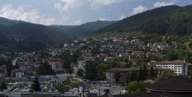 Devin, Smolyan Eyaleti, Bulgaristan-19.07.2021. Rodop Dağlarında bir şehir.
