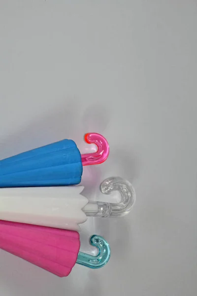 玩具微型伞形点5铅笔与伞形橡皮擦 — 图库照片