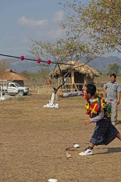 Tribal Jugando Lanza Armas Antiguas Bhala Juego Namdapha Eco Cultural — Foto de Stock