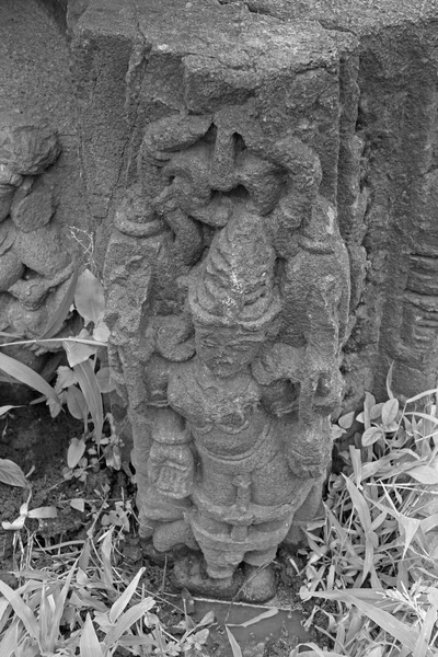 Sculpture au temple de Someshwar — Photo