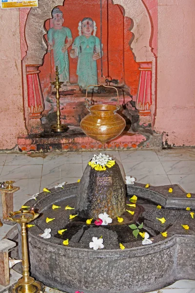 Shivalinga au temple de Someshwar — Photo