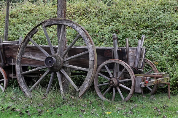 Gammal Trävagn Träbil — Stockfoto