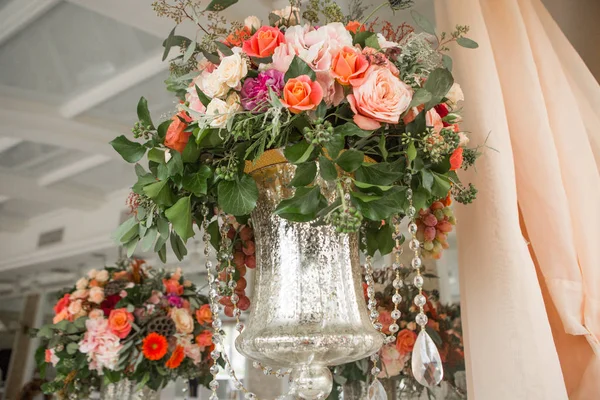 Прикраса Залу Світлом Вікнами Квітковою Тканиною — стокове фото