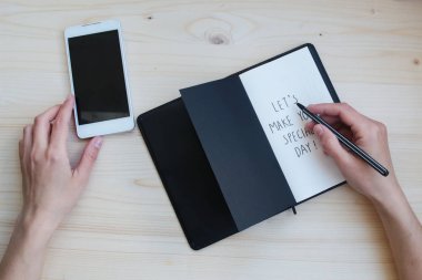 iş ve yaratıcılık konular ve bir yazıt ile çalışmak için Ayarla özel gün izin veriyor