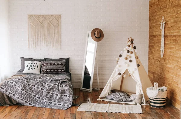 Innenraum Des Schlafzimmers Mit Bett Boho Stil — Stockfoto