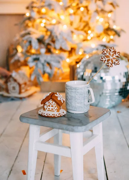 Christmas Gingerbread Decorated Icing Decor Christmas Tree Garland Bokeh — Stock Photo, Image