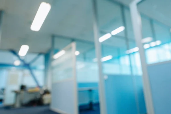 bulanık office koridor ve kapılar ve odak olmadan bölme