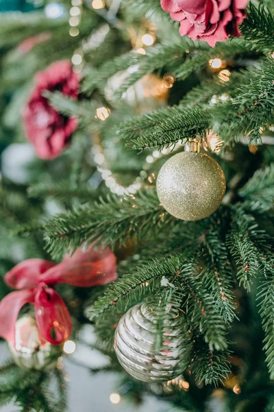 Dárkové Krabičky Zdobené Stuhami Vánoční Stromeček Pro Nový Rok — Stock fotografie