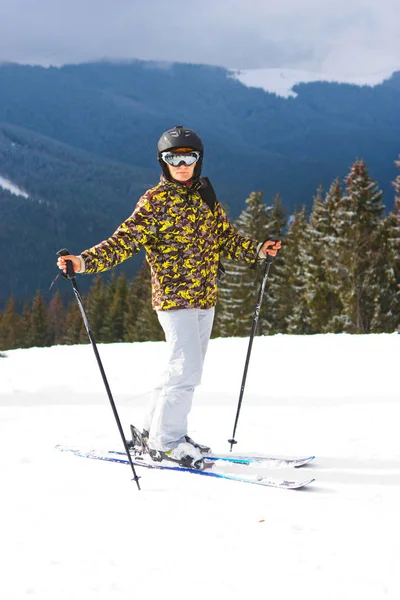 Woman fun activity ski resort winter outfit — Stock Photo, Image