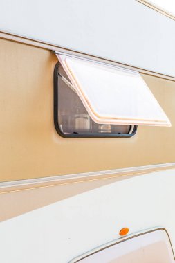 van pencere bej çizgiler şerit geometri fatura