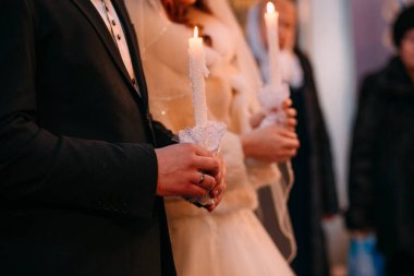dini ayin kutlama katedral süslemeleri mumlar