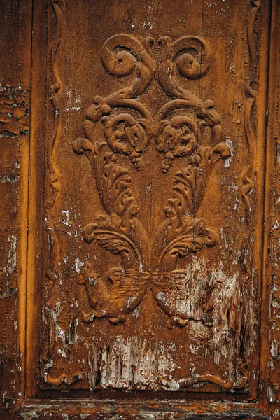 Vintage madeira escultura estrutura padrão porta — Fotografia de Stock