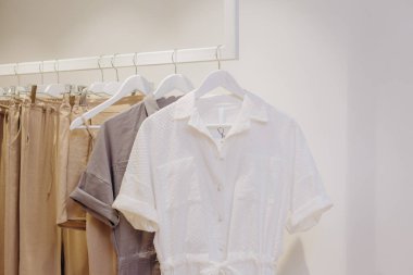 giyim mağazası butik moda alışveriş satış koleksiyonu