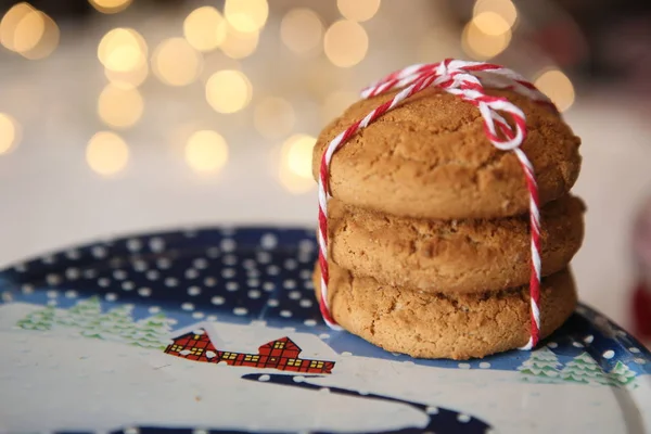 Ensemble de biscuits au pain d'épice rubans décoratifs de Noël — Photo