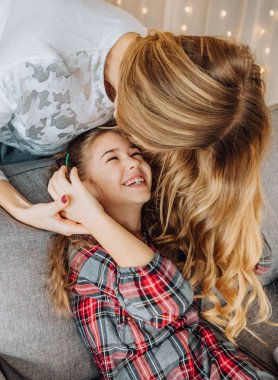 Yeni yıl aile hediyeleri, Noel ağacı.