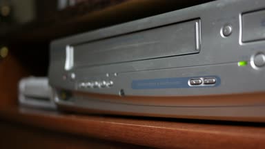 Bir Vhs kaset Vhs oyuncu kaldırma - dur iterek sonra çıkarma