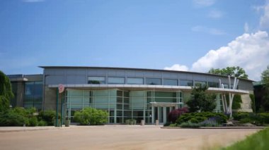 Cleveland - yaklaşık Mayıs 2018 - Cleveland Botanik Bahçesi binada Cleveland Ohio öğleden sonra editoryal kullanın sadece. Bu ticari kullanımı yasaktır.