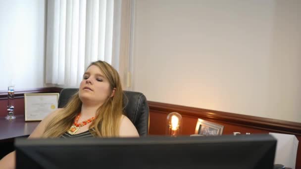 Female Corporate Worker Relaxes Reclines Office — Stock Video