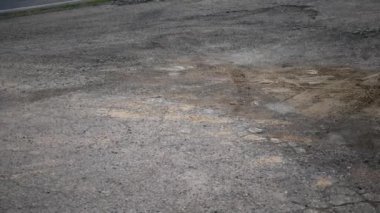 Bir çamurlu Düden beton Park ortamı üzerinde kaydırma