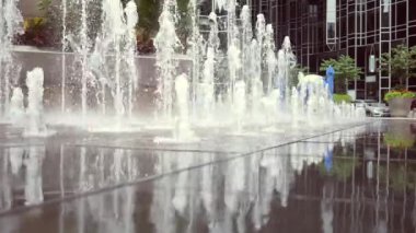 Bir iş veya şirket şehir City yakınındaki bir su özelliği