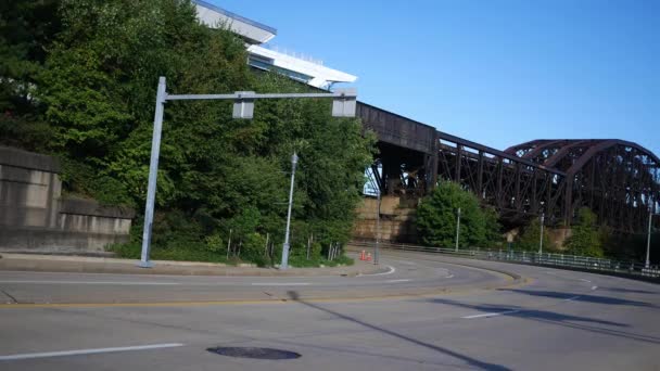 Empty City Street Cars Traffic — Stock Video