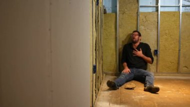Bir müteahhit kendini bitmemiş Bodrum katında bir elektrik prizinden şok etti