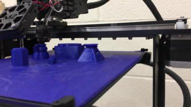 3d yazıcı endüstriyel dükkanı bir nesneyi yazdırma