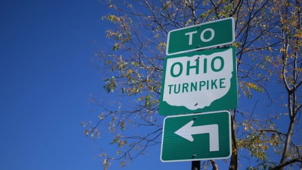 Establishing Shot Ohio Turnpike Directional Sign — Stock Video
