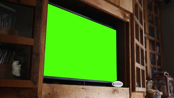 Televisión Pantalla Verde Centro Entretenimiento Rústico — Vídeos de Stock