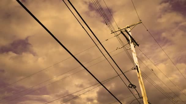 Timelapse Van Telefoonpaal Elektrische Lijnen Sky Achtergrond Avond Versie — Stockvideo