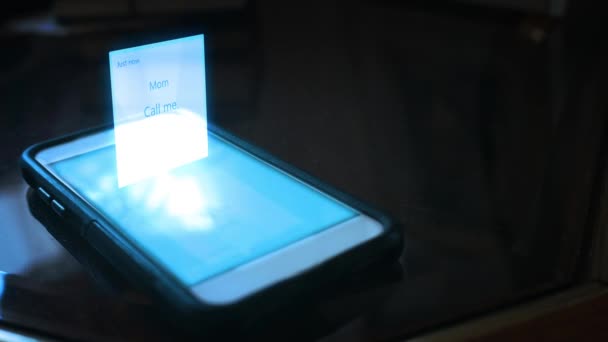 Série Zpráv Digitálního Hologramu Mom Říkejte Text — Stock video