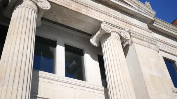 Large Columns Establishing Shot Old Fashioned Bank — Stock Video