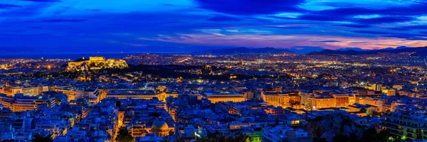Atene in Grecia di notte — Foto Stock