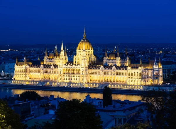 Budapeşte Parlamentosu 'nda gece — Stok fotoğraf