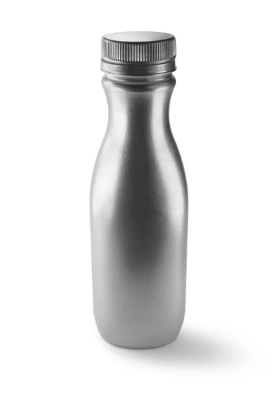 Алюминиевая бутылка на белом фоне — стоковое фото