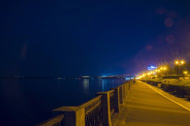 Samara Rusya Volga Nehri setin geceleri. 26 Haziran 2018