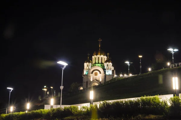 Church in honor of St. George the victorious in Victory square at night in Samara Russia. 26 June 2018 — Stock Photo, Image