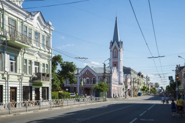 Tarihsel Caddesi Kuibyshev Rusya'nın Samara kentinde almıştır. Bir güneşli yaz gününde. 29 Haziran 2018