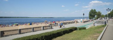 Samara, Rusya Volga Nehri set of panoramik görünümü. Bir güneşli yaz gününde. 30 Haziran 2018