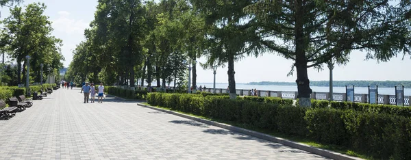 Samara, Rusya Volga Nehri set of panoramik görünümü. Bir güneşli yaz gününde. 30 Haziran 2018