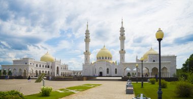 Bolgar Rusya Tataristan Cumhuriyeti içinde Müslüman beyaz Camii. Yaz günü. 7 Temmuz 2018