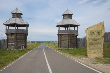 Bolgar Rusya Tataristan Cumhuriyeti içinde ahşap kapı. Yaz günü. 7 Temmuz 2018